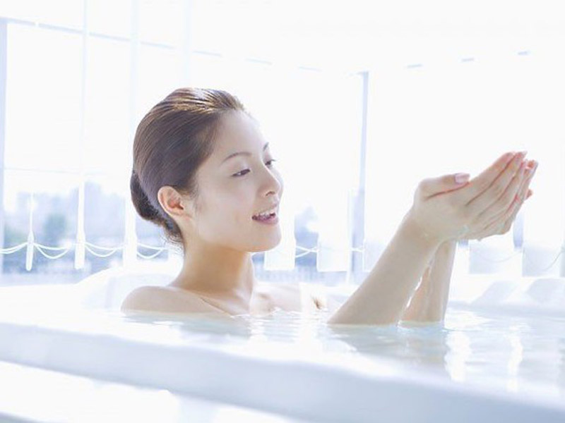 Bồn tắm oval Euroca có nhiều tác dụng tốt cho sức khỏe 